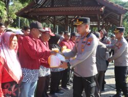 Polresta Banyuwangi Gelar Bakti Soisal dengan Salurkan 1.500 Paket Sembako Jelang Hari Bhayangkara ke-79