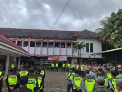 Personel Koramil 0825/06 Gambiran Bersinergi dengan Polri Amankan Balap Sepeda Kejurnas, Jamin Kelancaran Acara dan Keselamatan Peserta
