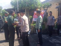 Danramil 0825/09 Tegaldlimo, beserta Seluruh Anggota Menghadiri Tasyakuran HUT Bhayangkara Ke-79 di Mapolsek Tegaldlimo