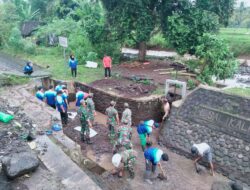 Kodim 0825/Banyuwangi Gelar Karya Bakti Bersihkan Saluran Irigasi Kaliweni