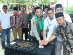 Polri Untuk Masyarakat : Polres Bangkalan Beri Bantuan Sumur Bor Atasi Krisis Air Bersih