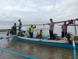Hari Ketiga Pencarian, Polsek Kabat Sisir Pantai Pondok Nongko Cari Korban KMP Tunu