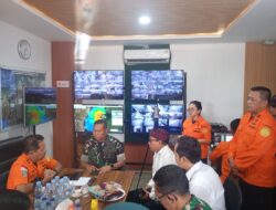 Danrem 083/Baladhika Jaya Didampingi Dandim 0825/Banyuwangi Tinjau Posko Operasi SAR Gabungan di ASDP Ketapang