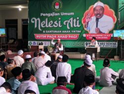 Ratusan jamaah larut dalam kekhusyukan saat Pengajian Umum “Nelesi Ati”