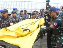 Dandim 0825/Banyuwangi Tinjau Evakuasi Jenazah Korban KMP Tunu Pratama Jaya