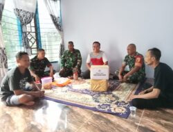 Komandan Koramil 0825/07 Cluring Berikan Santunan kepada keluarga Korban KMP Tunu Pratama Jaya di Desa Tampo