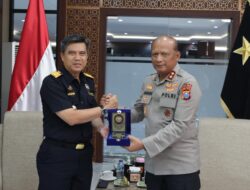 Perkuat Sinergi, Polda Jatim dan Bea Cukai Tingkatkan Pengawasan Barang Ilegal