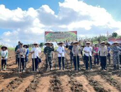 Danposramil 0825/23 Tegalsari Hadiri Kegiatan Tanam jagung Serentak Kuartal III Di Lahan Perhutanan Sosial