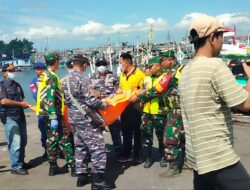 Kodim 0825/Banyuwangi Terus Berperan Aktif dalam Evakuasi Korban KMP Tunu Pratama Jaya Ditemukan Di Pelabuhan Perikanan Muncar