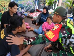 Babinsa Kodim 0825/Banyuwangi Berikan Dukungan Moril Keluarga Korban KMP Tunu Pratama Jaya