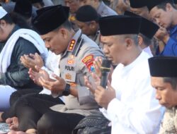 Doakan Korban KMP Tunu Pratama Jaya, Polresta Banyuwangi dan Stakeholder terkait Laksanakan Sholat Ghaib