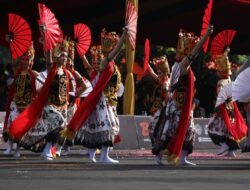 Danramil Kota Hadiri Acara Banyuwangi Ethno Carnival (BEC) 2025 di Taman Blambangan