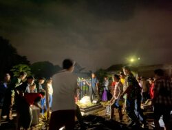 Babinsa Koramil 0825/06 Gambiran Hadiri Pemakaman Korban Kecelakaan Laut