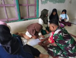Babinsa Banyuwangi Ajar Ibu-Ibu Membaca, TNI Hadir Tingkatkan Literasi Warga