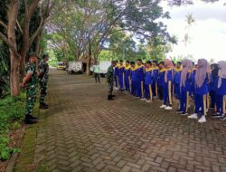 Anggota Koramil 0825/09 Tegaldlimo, Laksanakan Pelatihan BINTALSIK Untuk Melatih Generasi Disiplin, Tangguh dalam Persiapan Memasuki Level Baru di SMKS Muhammadiyah 3 Tegaldlimo