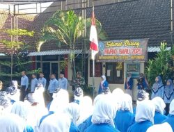 Koramil 0825/04 Genteng Dorong Siswa Lebih Produktif Melalui Upacara Bendera di SMP Muhammadiyah 1 Genteng
