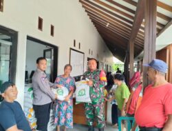 Babinsa Koramil 0825/01 Banyuwangi Dampingi Penyaluran Beras untuk Warga Binaannya