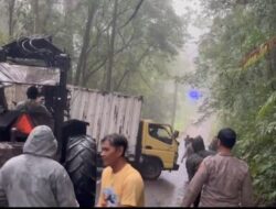 Polresta Banyuwangi dan Dishub Berhasil Evakuasi Truk Rem Blong di Jalur Kawah Ijen