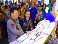 Kapolri Tinjau Bazar Kreasi Bhayangkari 2025, Dukung UMKM Tumbuh dan Mandiri