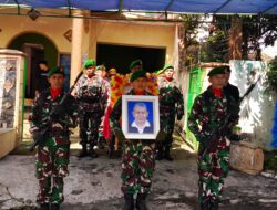 Kodim 0825 Banyuwangi Gelar Upacara Militer Pemberangkatan Jenazah Peltu (Purn) Pratisto Hardjo