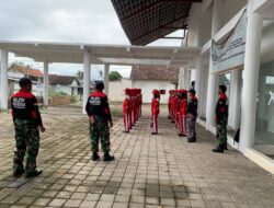 Pelatihan Paskibra Kecamatan Pesanggaran, TNI-Polri Bersinergi Bentuk Generasi Disiplin