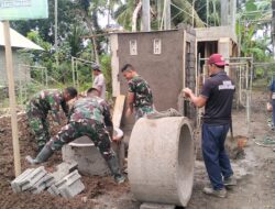 Gotong Royong Babinsa dan Satgas TMMD 125, Percepat Pembangunan MCK di Siliragung