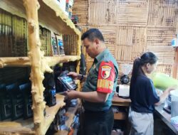 Babinsa Telemung Turun Langsung Merosting Kopi, Dorong Potensi Lokal Lewat Omah Kopi