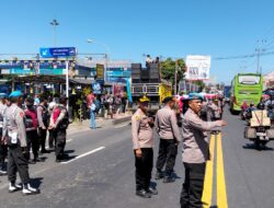 Kapolresta Banyuwangi Turunkan Personel Kawal Aksi Demo Sopir Truk di ASDP Ketapang