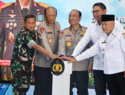 POLRI RESMIKAN 8 SPPG OPERASIONAL DAN GROUNDBREAKING 205 UNIT SERENTAK SELURUH INDONESIA UNTUK AKSELERASI PROGRAM MAKANAN BERGIZI GRATIS