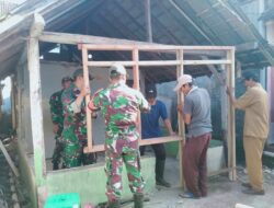 Babinsa Koramil 0825/20 Songgon Produktif Dukung Renovasi Rutilahu 2025