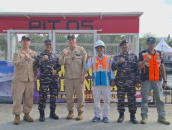 Lanal Banyuwangi Sambut Kapal Perang AS USS Frank Cable