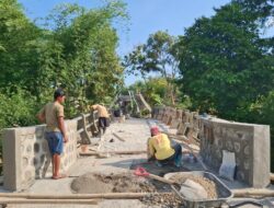 Progres Pembangunan Jembatan TMMD Terus Dikebut Demi Konektivitas Warga