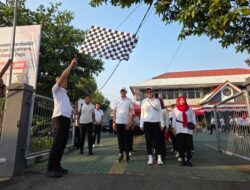 Kakanwil Pemasyarakatan Jatim Pimpin Jalan Sehat dan Bakti Sosial Sambut HUT ke-80 RI