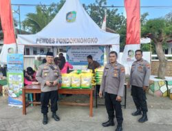 Polsek Kabat Gelar Operasi Pasar Beras Murah di Pondoknongko, Warga Antusias