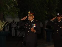 Kapolresta Banyuwangi Pimpin Apel Kehormatan dan Renungan Suci di TMP Sambut HUT RI Ke-80