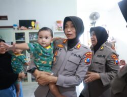 Sambut Hari Jadi ke-77, Polwan Polda Jatim Gelar Baksos di Griya Yatim