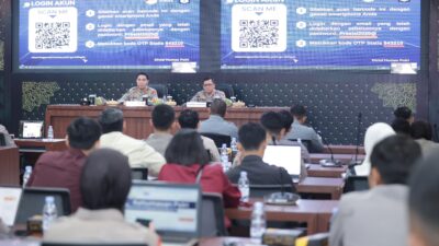 Personel Polda Jatim Ikuti Pelatihan Kehumasan Melalui E-Learning Perkuat Hadapi Tantangan Komunikasi di Era Digital