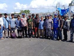 Lanal Banyuwangi Evakuasi 11 ABK Korban Eksploitasi di Perairan Muncar