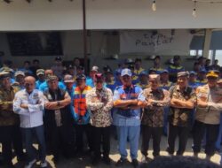 Rutin Jemput Bola ke Kampung Nelayan, Pemkab Banyuwangi Fasilitasi e-Pas Kapal Kecil Gratis