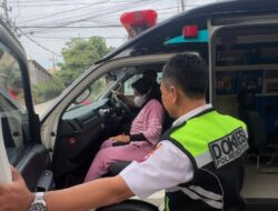 Loyalitas Tanpa Batas Ambulans Gratis Polres Gresik Bantu Warga
