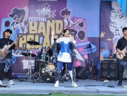 Ditonton Bupati Ipuk, Puluhan Anak Banyuwangi Unjuk Bakat di Festival Band Pelajar