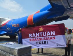 Polri Berangkatkan Bantuan Kemanusiaan ke NTT untuk Bantu Korban Banjir dan Longsor