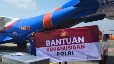 Polri Berangkatkan Bantuan Kemanusiaan ke NTT untuk Bantu Korban Banjir dan Longsor