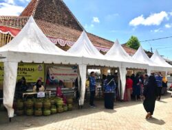Operasi Pasar Banyuwangi Sasar Desa, Warga Antusias Beli Pangan Murah