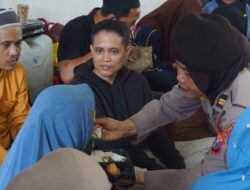 Polwan Polresta Sidoarjo Beri Pendampingan Keluarga Korban di Ponpes Al Khoziny