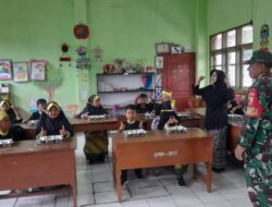 Babinsa Koramil 0825/20 Songgon Dampingi Pendistribusian Makan Bergizi Gratis Di 34 Sekolah Kecamatan Songgon