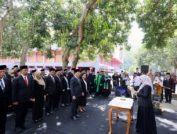 Lantik 34 Pejabat, Bupati Ipuk Minta Perkuat Kolaborasi di Tengah Pengurangan Transfer Pusat