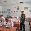 Babinsa Kedungrejo Dampingi Penyaluran Program Makan Bergizi Gratis untuk 3.001 Siswa di Kecamatan Muncar