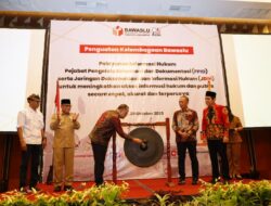 Wabup Mujiono Minta Bawaslu Banyuwangi Jamin Keterbukaan Informasi Publik