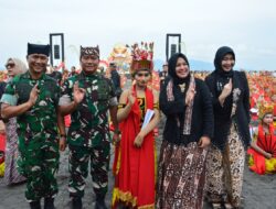 TNI Hadir di Tengah Budaya: Danrem 083/Baladhika Jaya Dukung Pelestarian Nilai Luhur Lewat Festival Gandrung Sewu 2025